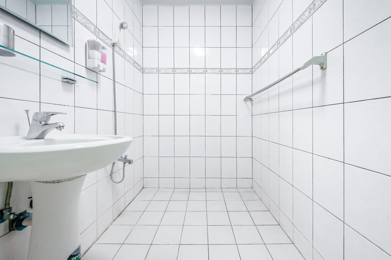 Bathroom 3, CF Kite , New Taipei City