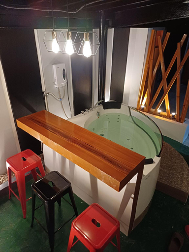 Whirlpool bathtub, BMF Homestay Jacuzzi Villa 1 (entire house), Tacloban City