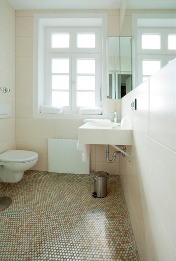 Bathroom 4, Hotel Jägerhaus Esslingen, Esslingen