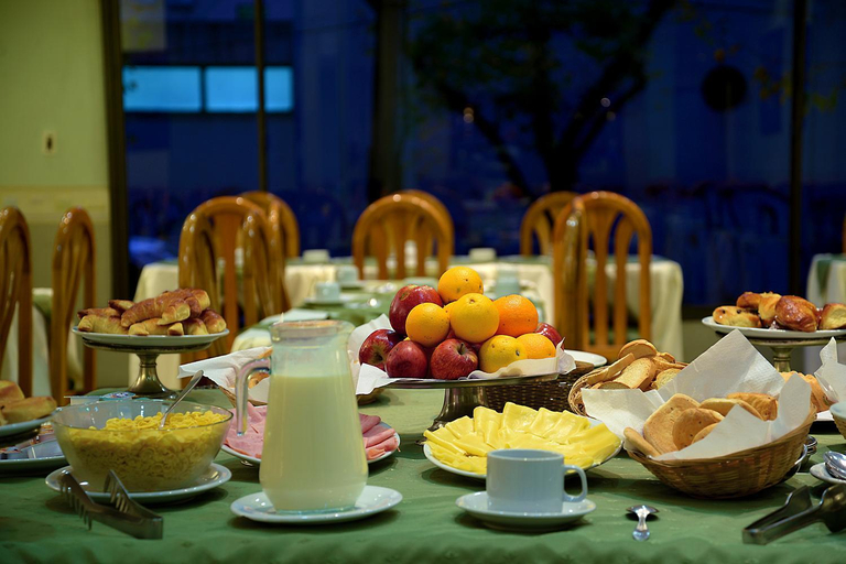 Food & Drinks 4, Hotel Ariosto, Capital