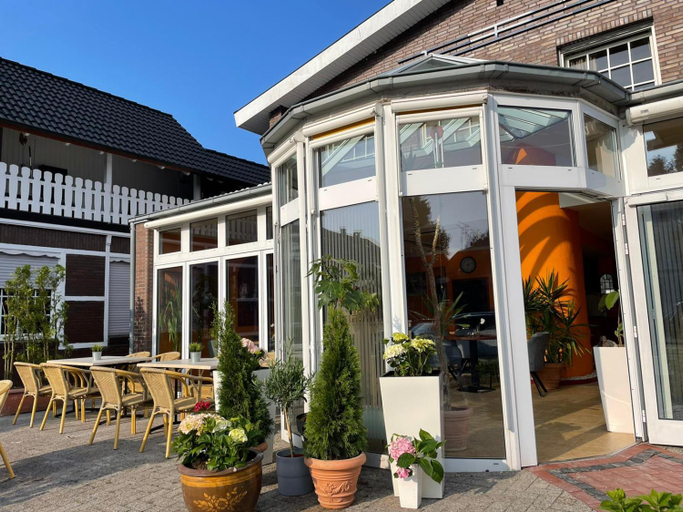 Others 4, Varel Bay Hotel, Friesland