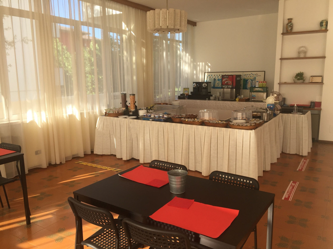 Food & Drinks 5, Hotel B&B Avana, Ravenna