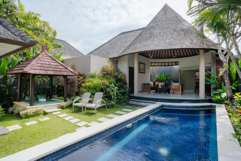 Swimming Pool 16