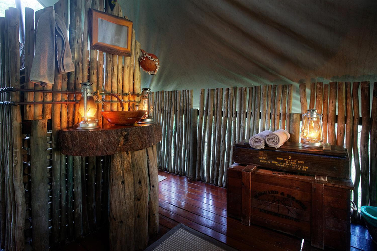 Bathroom 3, Quatermains 1920s Safari Camp, Cacadu