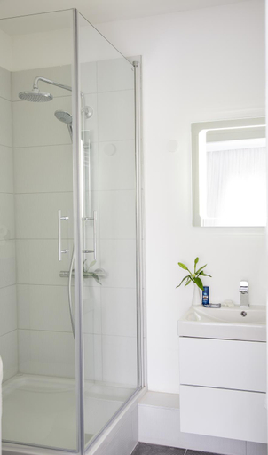 Bathroom 5, SCHLAFGUT! HOTEL-WILL.ICH Garni, Viersen