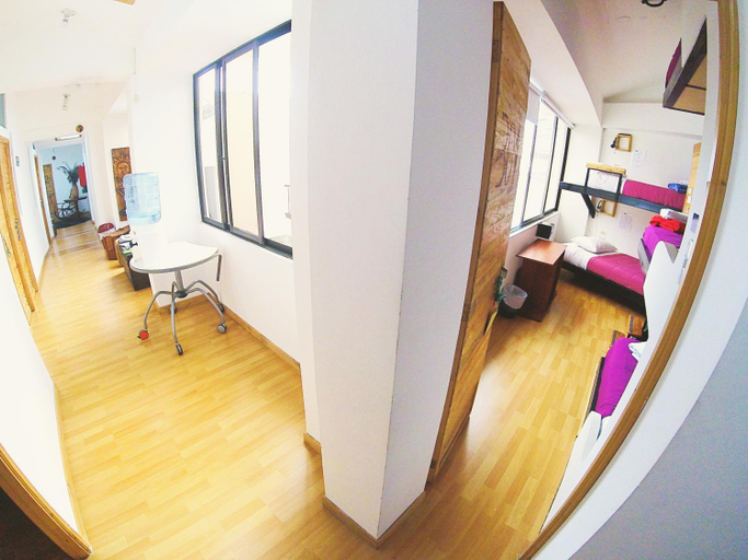 Others 3, Hostal de la 57, Manizales