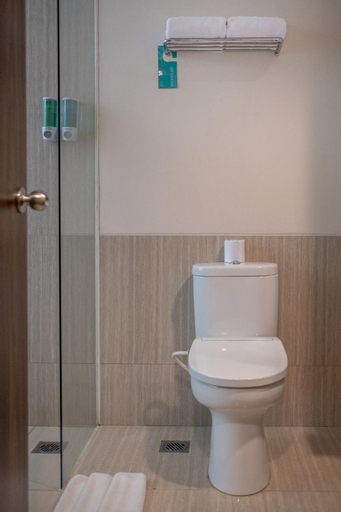 Bathroom 16