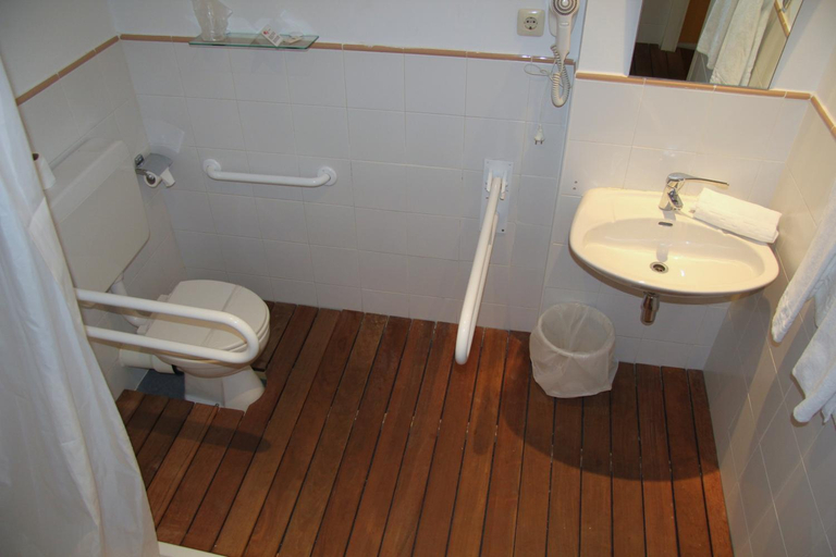 Bathroom 4, AHC Hoteles, Cáceres