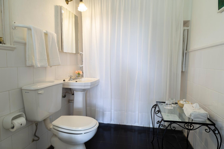 Bathroom, Estancia Ave Maria, Tandil