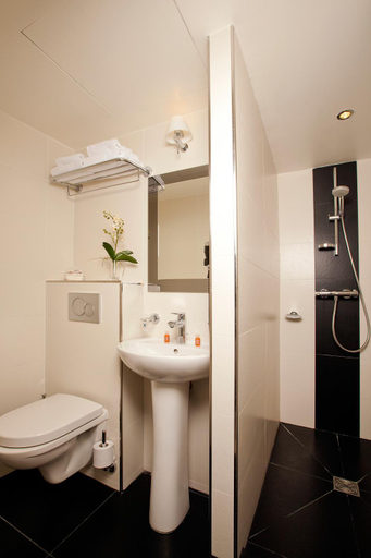 Bathroom 4, Hotel Eden Opera, Paris