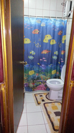 Bathroom 4, Kokomos Hotel & Restaurant, Mabalacat