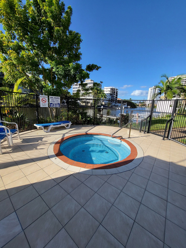 Sport & Beauty, 3 Bedroom Surfers Paradise Apartment, Gold Coast