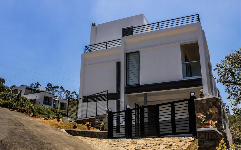 Exterior 9