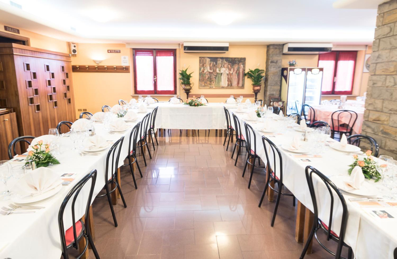 Food & Drinks 2, Camere R 75, Perugia