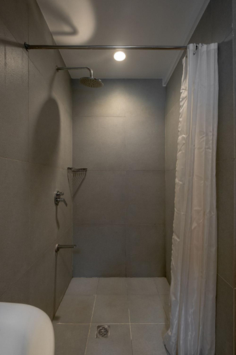 Bathroom 4, iHotel Uptown BGC , Taguig