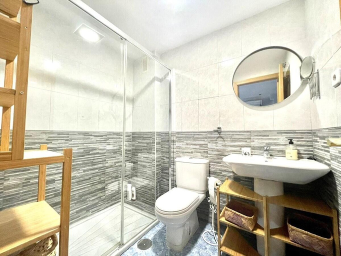 Bathroom 2, Calu Homes Duplex cerca playa de Huelin, Málaga