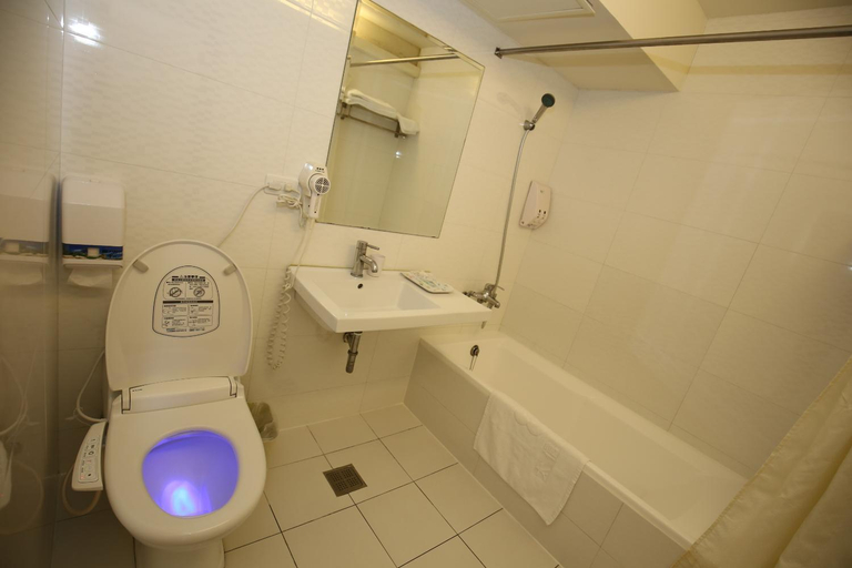 Bathroom 4, Tai Shin Hotel, Yulin