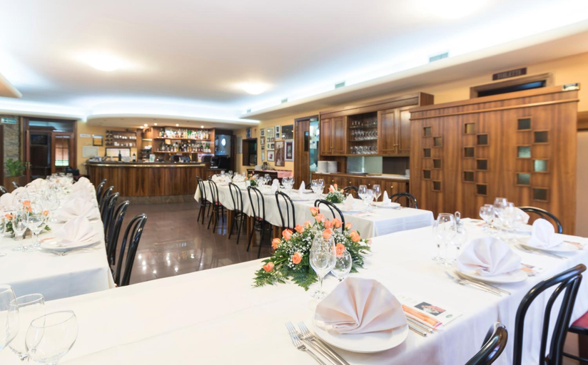 Food & Drinks 3, Camere R 75, Perugia