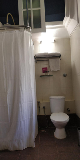 Bathroom 5, Royal Orchid Brindavan Garden Palace And Spa, Mandya