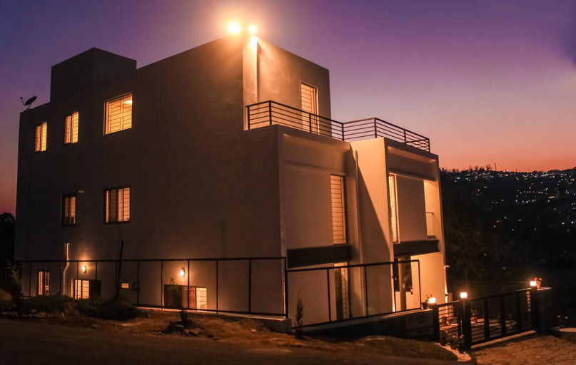 Exterior 8