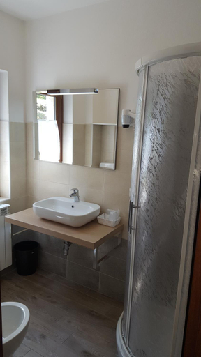 Bathroom 3, B&B Lo Slittone, Pistoia