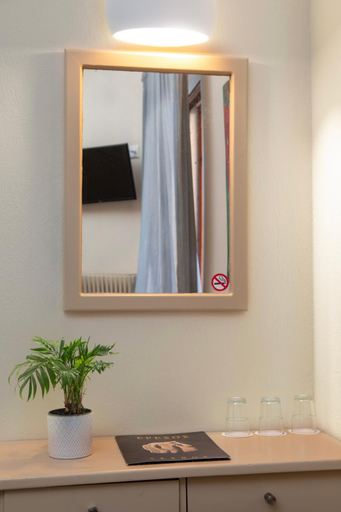 Bathroom 3, Galini Hotel, North Aegean