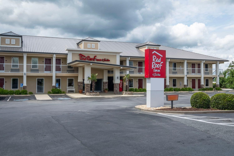 Exterior & Views 2, Red Roof Inn & Suites Calhoun, Gordon