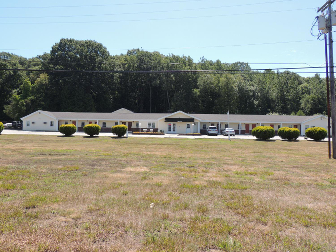 Others 5, Windsor Motel, New London