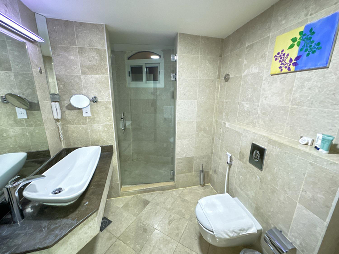 Bathroom 5, The Victory Hotel, Doha