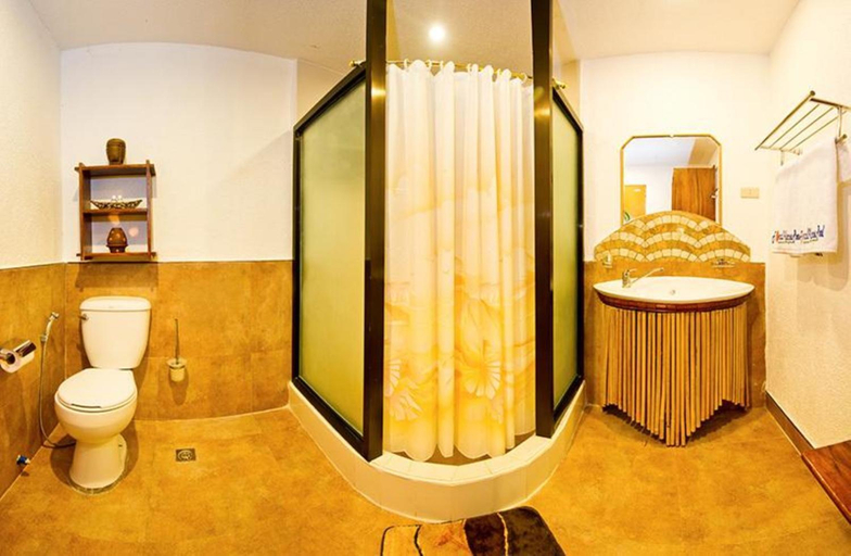 Bathroom, Floral Villarosa Hotel, Puerto Princesa City