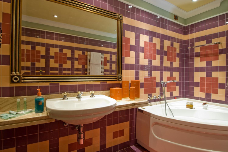 Bathroom 4, Grand Hotel Nizza Et Suisse, Pistoia