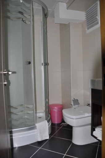 Bathroom 3, otel kabaçam, Konak