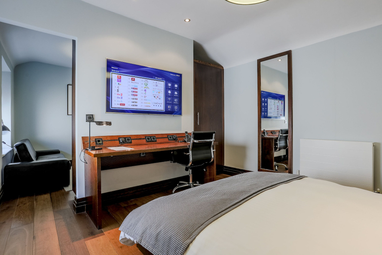 Bedroom 2, The Claremont, Douglas