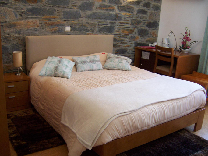 Bedroom 2, Hotel Santa Apolonia, Bragança