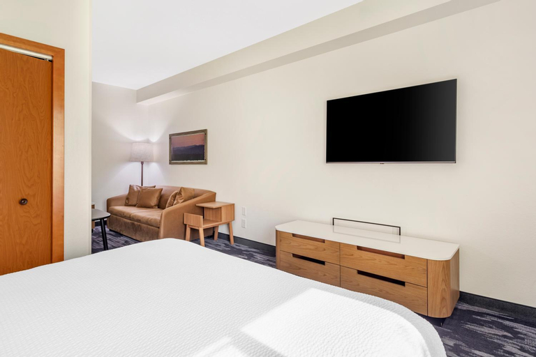 Bedroom 3, Fairfield Inn & Suites Cherokee, Jackson