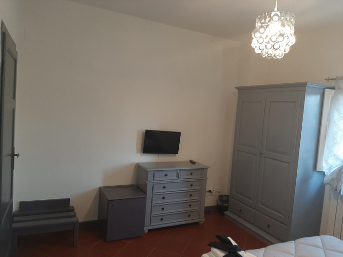 Bedroom 4, Principe Calaf 3, Lucca