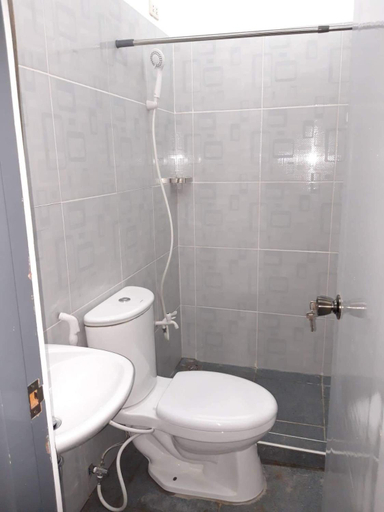 Bathroom 5, Mannah Garden Staycation Place, Panglao