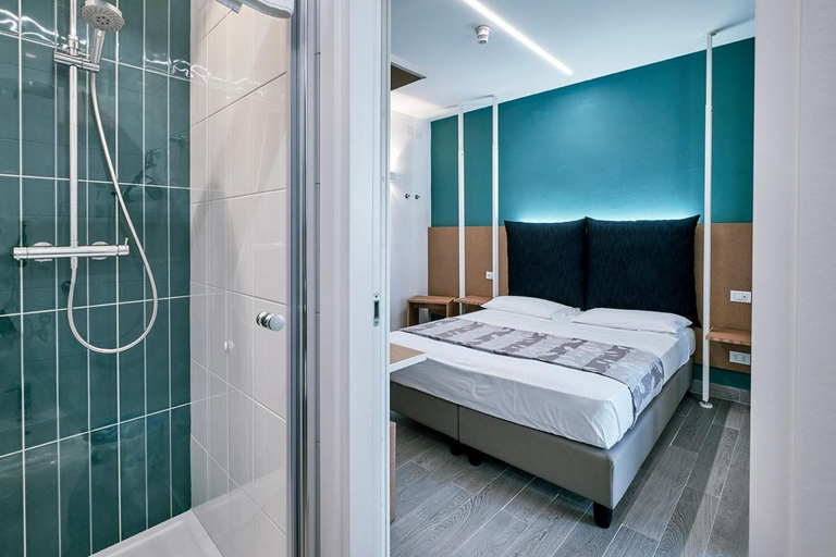 Bedroom 2, Hotel Storyville Business & Holiday, Massa Carrara