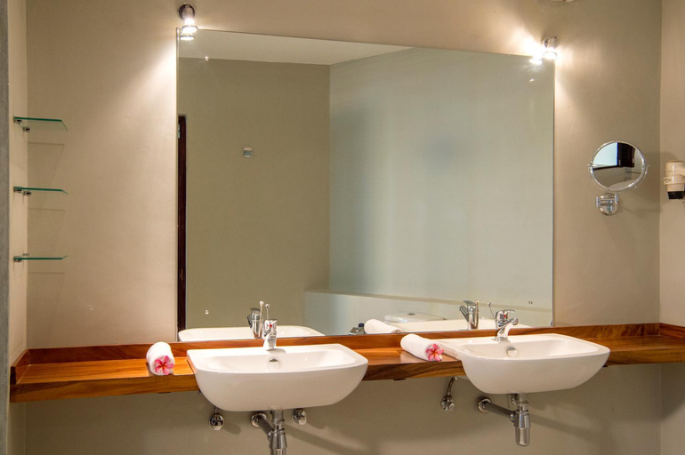 Bathroom 5, Mermaid Hotel & Club, Kalutara