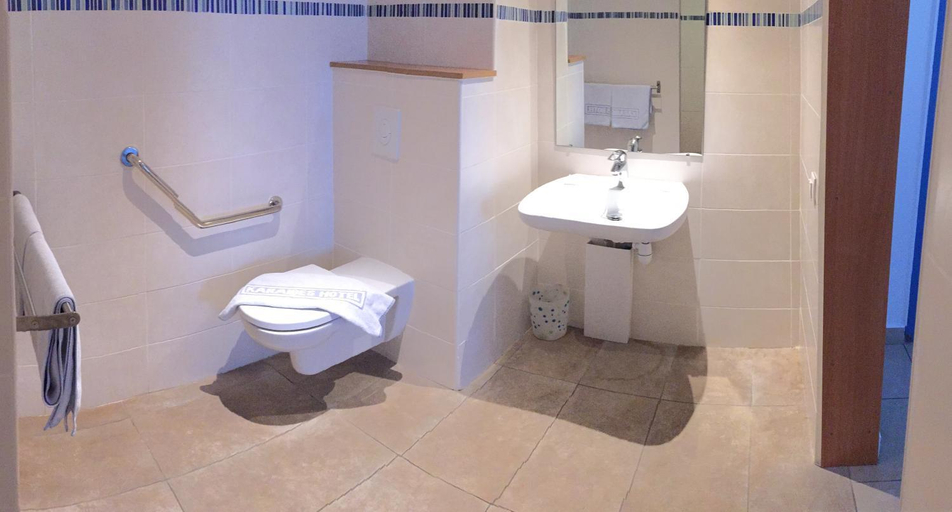 Bathroom 4, Karaibes Hotel, Le Gosier