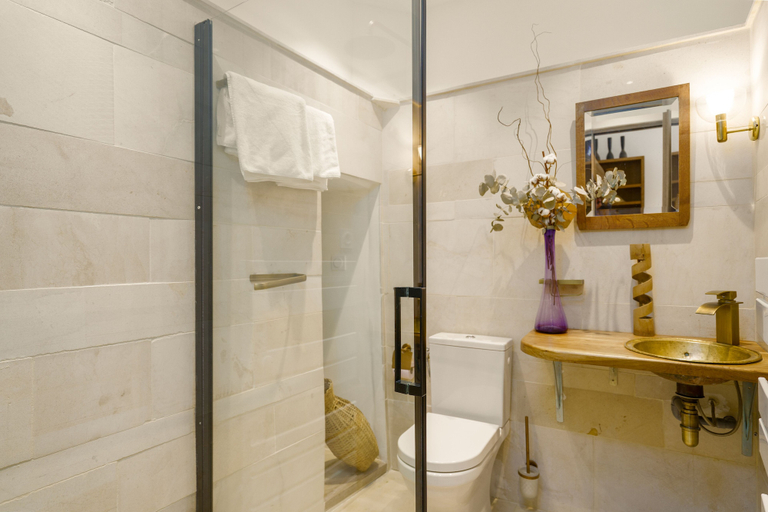 Bathroom 3, La Maison Verte Sète, Hérault