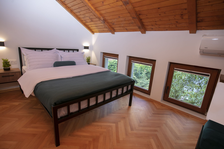 Bedroom 2, Grand Boutique Hotel, Priština