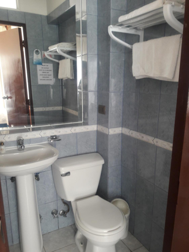 Bathroom, Hotel Vista Hermosa 17, Valparaíso