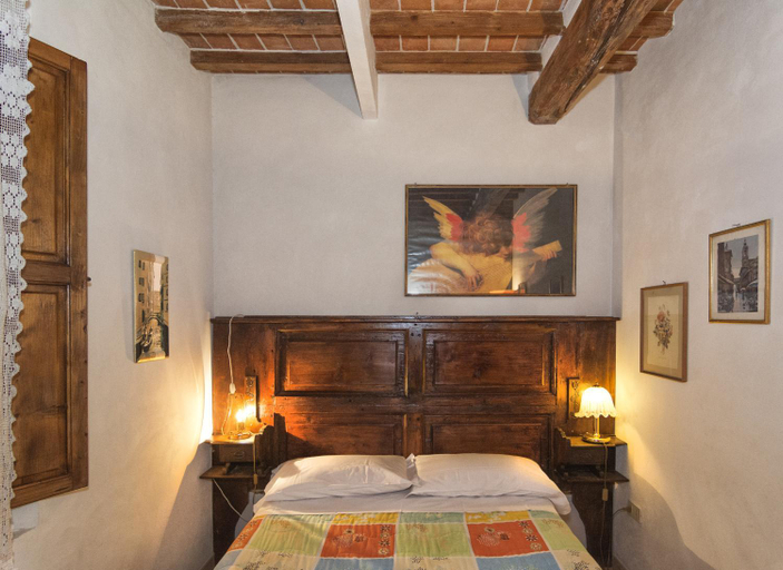 Bedroom 2, Due Borghi Guest House, Pisa