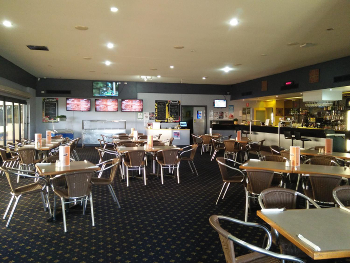 Food & Drinks, Overlander Hotel, Mount Isa