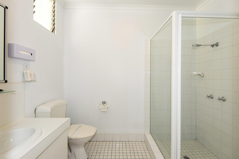 Bedroom 3, Mid City Motor Inn - Mackay, Mackay - Pt A