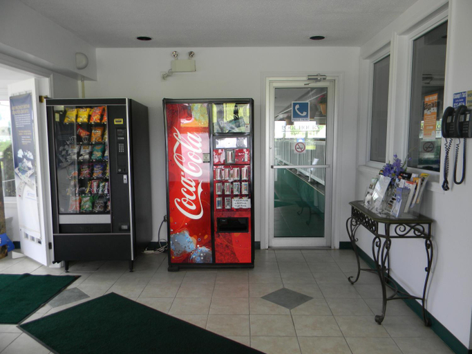 Public Area 2, Howard Johnson by Wyndham Woodstock NB, Carleton