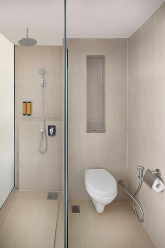 Bathroom 15