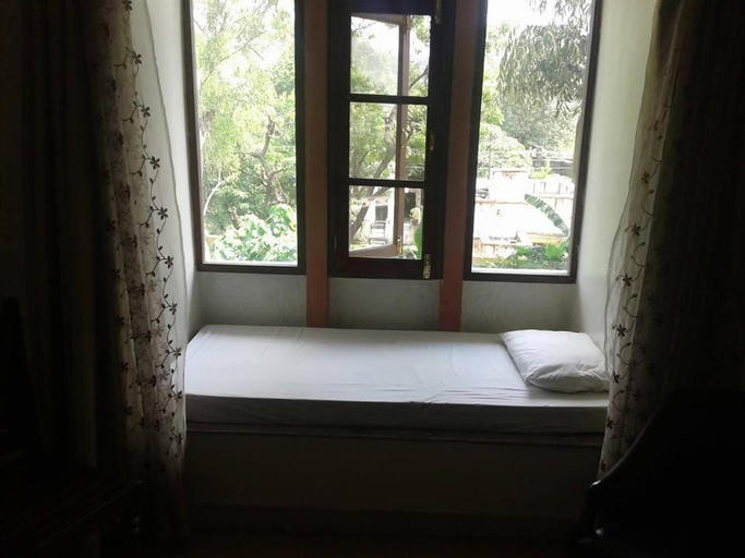 Bedroom 2, Pratap Palace, Chittaurgarh