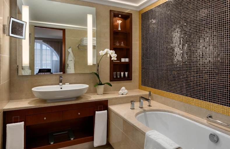 Bathroom 5, Grand Hotel Vilnius, Curio Collection by Hilton, Vilniaus